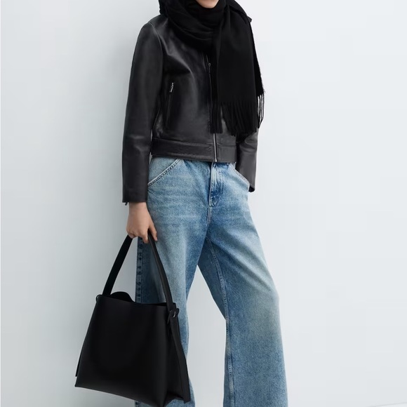 Mango Buckle Tote Bag - Picture 2 of 3